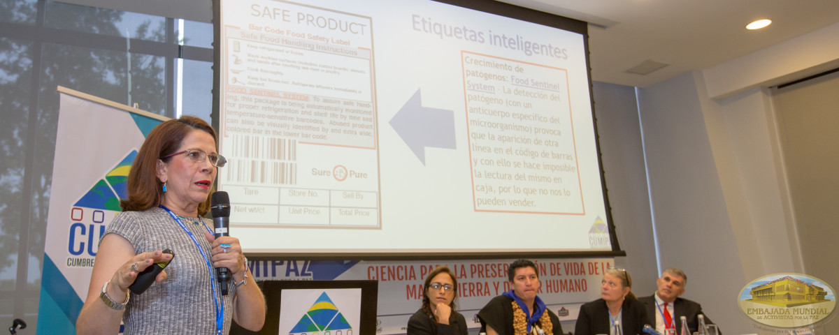 Ponente Maga Ivonne Pinzón, representante de la Asociación Latinoamericana y del Caribe de Ciencias Magda Ivonne