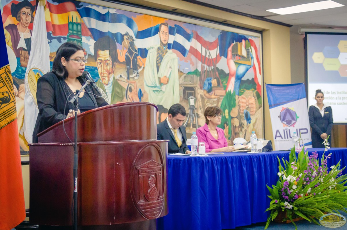 Norma Martínez | IV Seminario Internacional de la ALIUP - Tegucigalpa, Honduras