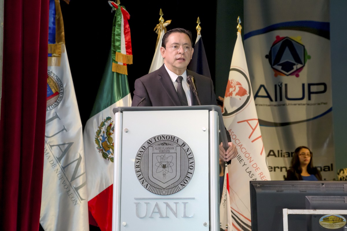 Arturo Estrada Camargo | Firmas de Convenios ALIUP y Universidades en México
