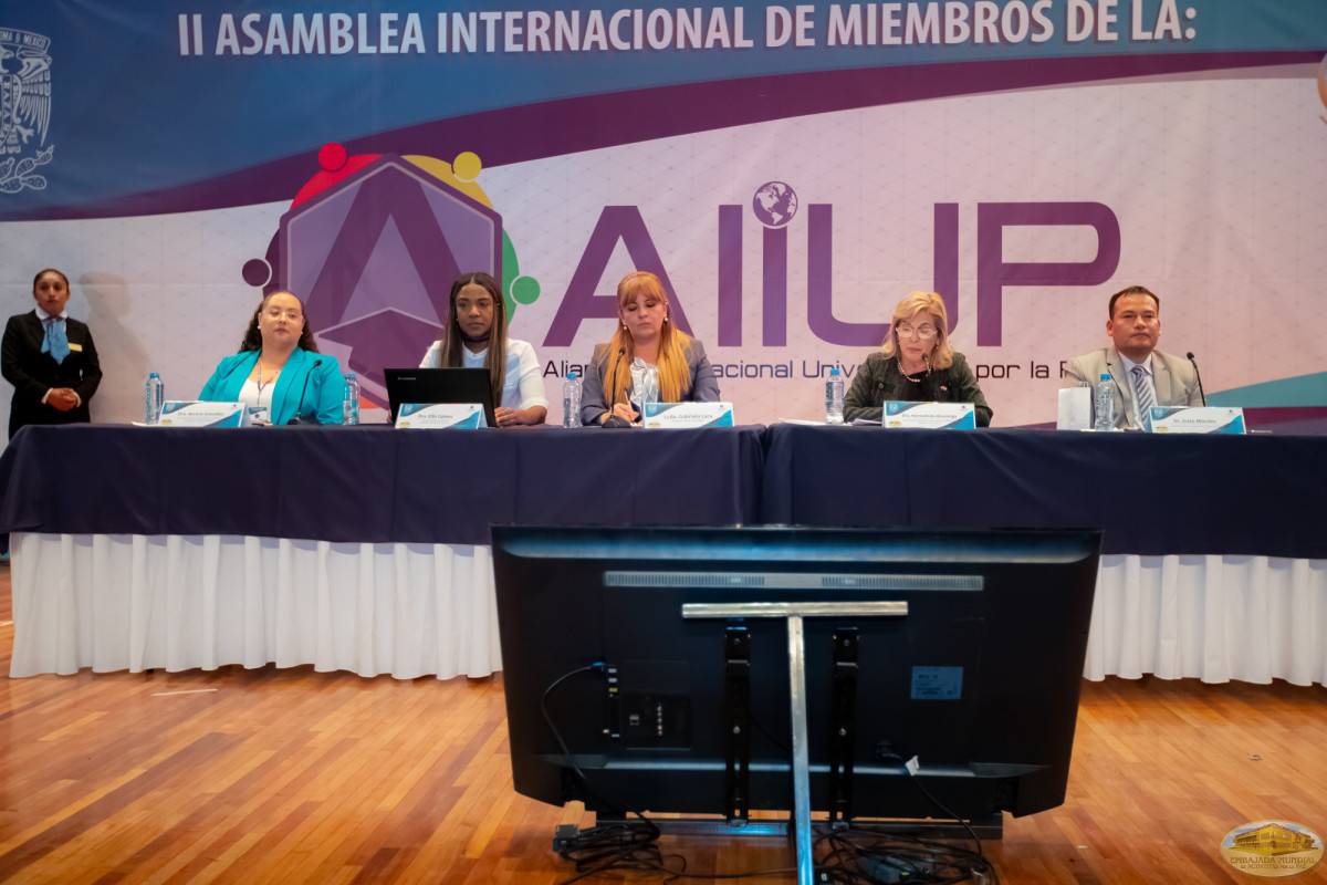 Lanzamiento oficial de la Cátedra por la Paz y Felicidad del ser humano integral