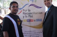 The collection of signatures successfully continued in Venezuela for peace and reconciliation.