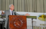 Foro "Educando para Recordar" en Escuela Politécnica del Ejército en Guatemala