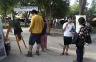 Exposición del Proyecto Huellas para no olvidar en la plaza pública de Tilcara, San Salvador de Jujuy