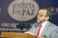 Presidente de la Corte Constitucional Colombiana en su conferencia: "El delito en la jurisprudencia colombiana:avances y desafios"
