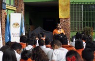 Triple Jornada en Colegios de Educación Básica, Media y Diversificada, reciben a la EMAP y su Foro “Educando para Recordar” en Guatemala