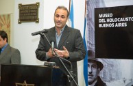 Museo en Argentina presenta la placa de sobrevivientes