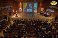 El Dr. William Soto durante el II Seminario Internacional de la Alianza Internacional Universitaria por la Paz (ALIUP) realizado en Colombia, convidó a educadores y estudiantes a unir esfuerzos en la implementación de una Educación que promueva el respeto de la dignidad humana, la igualdad, la libertad y el respeto mutuo entre todos los miembros de la familia humana.