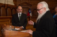 Comitiva internacional de la Embajada Mundial de Activistas por la Paz visita la Corte Suprema de Justicia de Chile el 3 de noviembre de 2015, en ocasión de celebrarse la CUMIPAZ 2015 en la ciudad de Santiago.