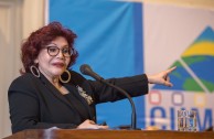 La Dra. Mirian Estrada Castillo, Profesora de Derecho Penal Internacional de la Universidad para la Paz, de la Organización Naciones Unidas denominó su ponencia: “La Educación Superior en un mundo en llamas”, en la Sesión Educativa de la CUMIPAZ (Chile 2015).
