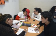 Activistas y estudiantes voluntarios realizan la tercera donación de sangre en Mérida, Yucatán, México