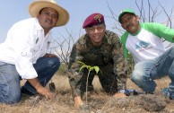 Guatemala obsequia 2.515 árboles a la Tierra en su día