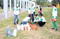 Activistas de la EMAP realizan labores de mantenimiento al Bosque William Soto