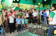 Around 1,600 Salvadoran students and teachers showed their interest in the future of Mother Earth