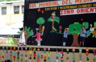 Around 1,600 Salvadoran students and teachers showed their interest in the future of Mother Earth