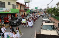 Around 1,600 Salvadoran students and teachers showed their interest in the future of Mother Earth