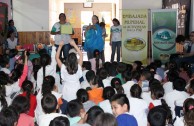 Activistas por la Paz promueven el cuidado del planeta Tierra en instituciones educativas