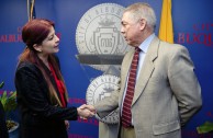 Embajador mundial de la paz recibe proclamación en Norteamérica