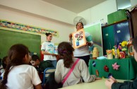 Elementary school children receive training on the ecological rule of the 5R's