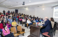 Foro universitario forma individuos para trabajar por la paz de la familia humana