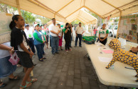 Población de Zaragoza participa en feria por la protección del medio ambiente