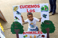 Emotivo y vistoso desfile y parada ambiental lleva acabo la Embajada mundial de Activistas por la paz en la ciudad de Tocoa Honduras