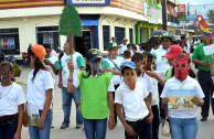 Emotivo y vistoso desfile y parada ambiental lleva acabo la Embajada mundial de Activistas por la paz en la ciudad de Tocoa Honduras