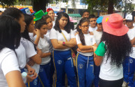 Emotivo y vistoso desfile y parada ambiental lleva acabo la Embajada mundial de Activistas por la paz en la ciudad de Tocoa Honduras