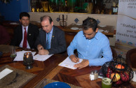 Firma de convenio por una cultura de emprendimiento para la paz social 