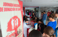 Universitarios asisten a jornada de donación de sangre