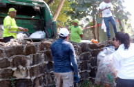 recolección basura día de la tierra