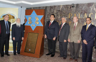 Dr. Soto presents the educational proposal : “The Holocaust as a Paradigm of Genocide”, before the Legislative Assembly of Panama.