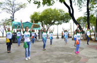 Activistas celebran con danzas día de la madre tierra.