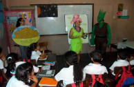 Escuela estadal atanasio girardot, reciben el Club R.