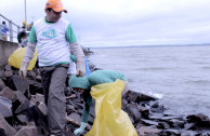  Paraguay joins the World campaign against pollution of the Seas and Oceans