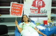 Students of the UAGro participate in a blood drive