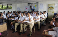 Actions of respect for human dignity during educational workshops in El Salvador.