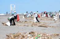 Limpieza de playas en Guatemala