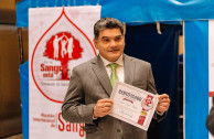  Secretary General of the Senate Gregorio Eljach Pacheco, oversees the blood drive in Congress