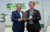 Recognition of Entrepreneurs in CSR Session, CUMIPAZ 2018