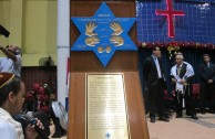 The campaign “Traces to Remember” embraces different communities, the Tabernacle of Faith in Panama received the plaque of Simon Burstein