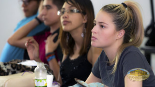 Estudiantes asistentes.