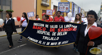 Participando en Caminata.