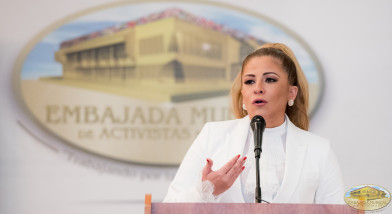 Directora Gral. Gabriela Lara