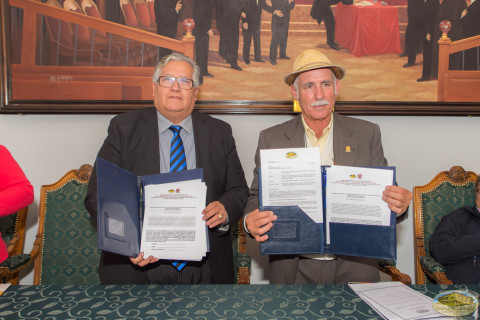 Acto de entrega del Proyecto de Ley de Donación de Sangre Proyecto de Ley