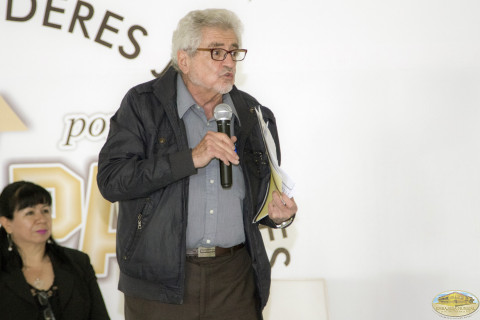 Sobreviviente enmarcó sus vivencias. Sobreviviente holocausto