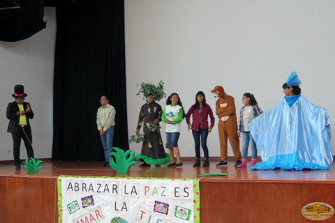 Los asistentes y más aún los alumnos, observaron las soluciones que se le daban a la historia. Representación cultural.