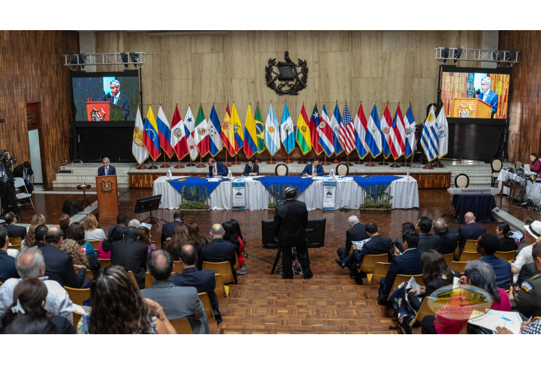 Sesión Justicia y Democracia 