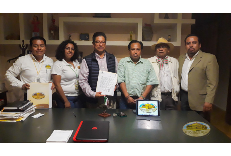 Santiago Miahuatlan Puebla entrega documento por la Madre Tierra