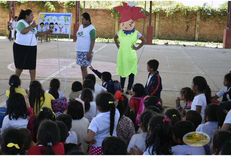 La Unidad Educativa “Emilio Campos Pedriel” recibe los talleres y participa activamente