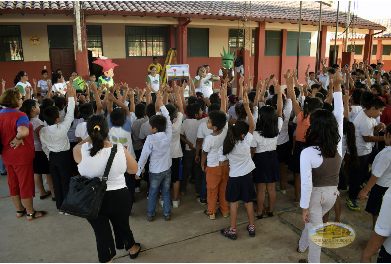 Talleres en la Unidad Educativa “José Natusch Velasco”